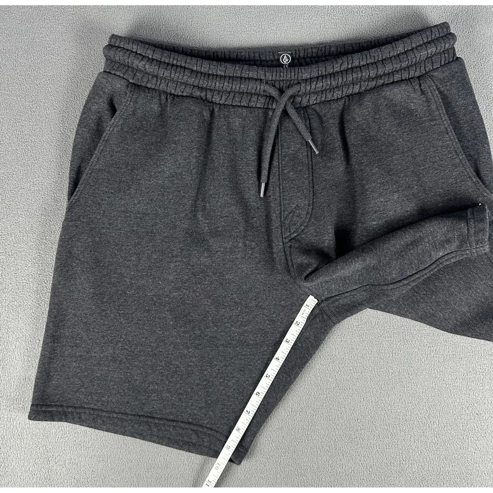 Volcom item sweat